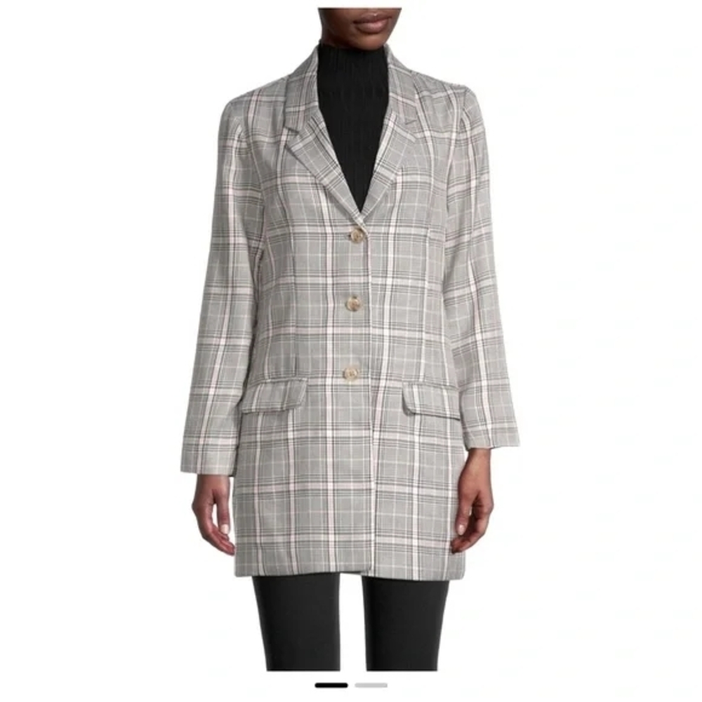 BB Dakota by Steve Madden
Get Plaid Boyfriend Blazer